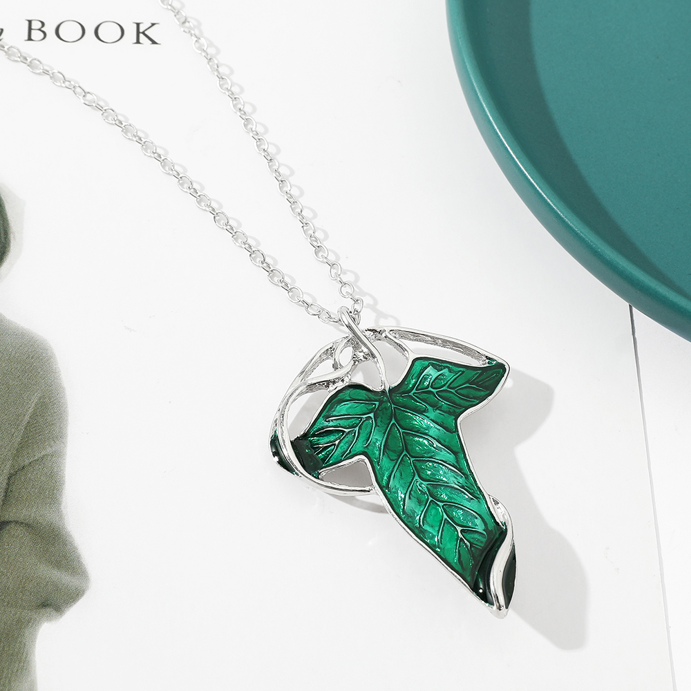 Vintage Green Leaf Pendant Nec - Vintage Jewelry Collection ulasan dan harga