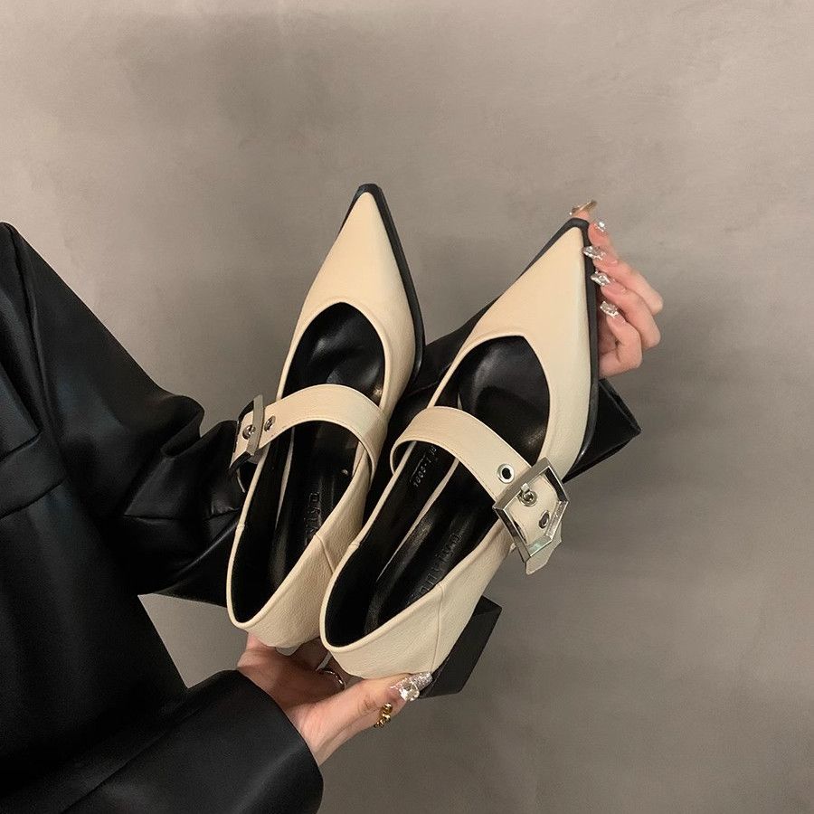 Vintage Women Mary Jane Pointe - Vintage Collectible Shoes ulasan dan harga
